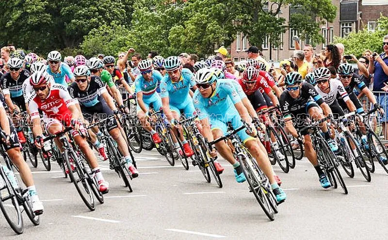 跨越时空的荣耀：运动赛事视频如何成为你参赛的得力助手